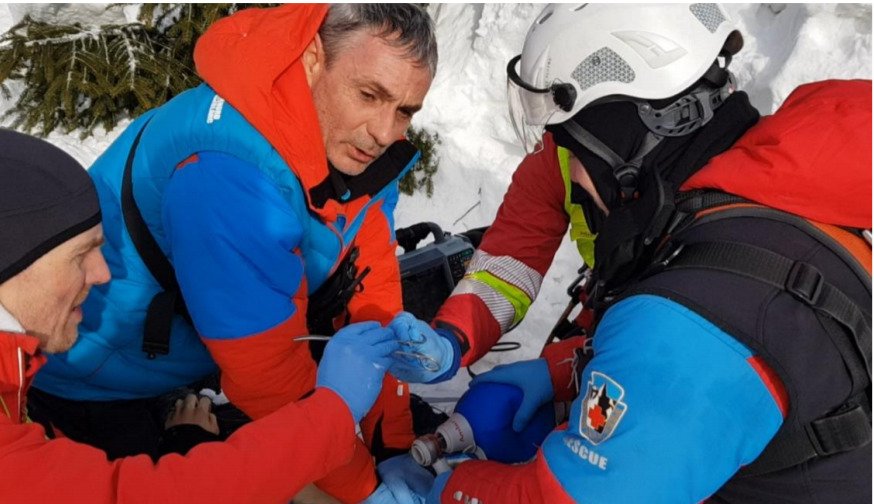 Snaha o záchranu mladšího skialpinisty