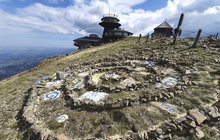 Česká turistka přiznala: Spirálu na Sněžce jsem vytvořila já! 