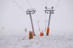 Hasiči a členové horské služby nacvičovali záchranu lidí z lanovky na Sněžku (listopad 2022)