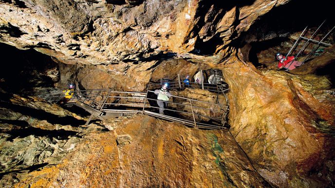 Nejvyšší česká hora v sobě ukrývá největší krkonošské důlní dílo.