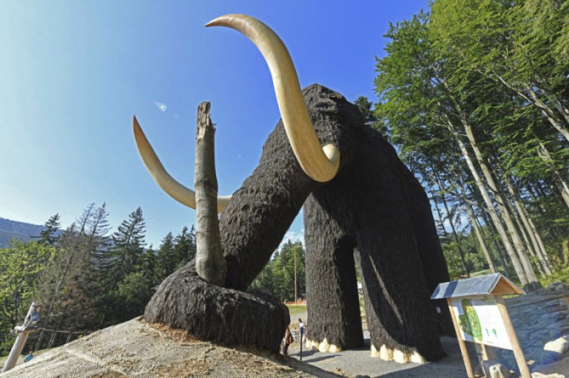 Obří mamut