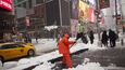 Blizzard Stella zasypal New York sněhem