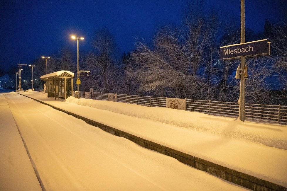 V rakouských i německých Alpách s dalším sněžením rychle roste nebezpečí lavin.