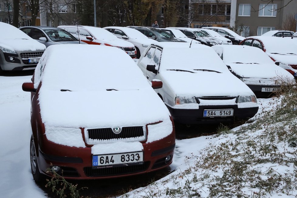 Dopravu v Česku komplikuje i v úterý počasí. (Archivní foto)