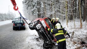 V úterý se stalo kvůli sněhu 521 nehod, nejvíc za jeden den od roku 2008