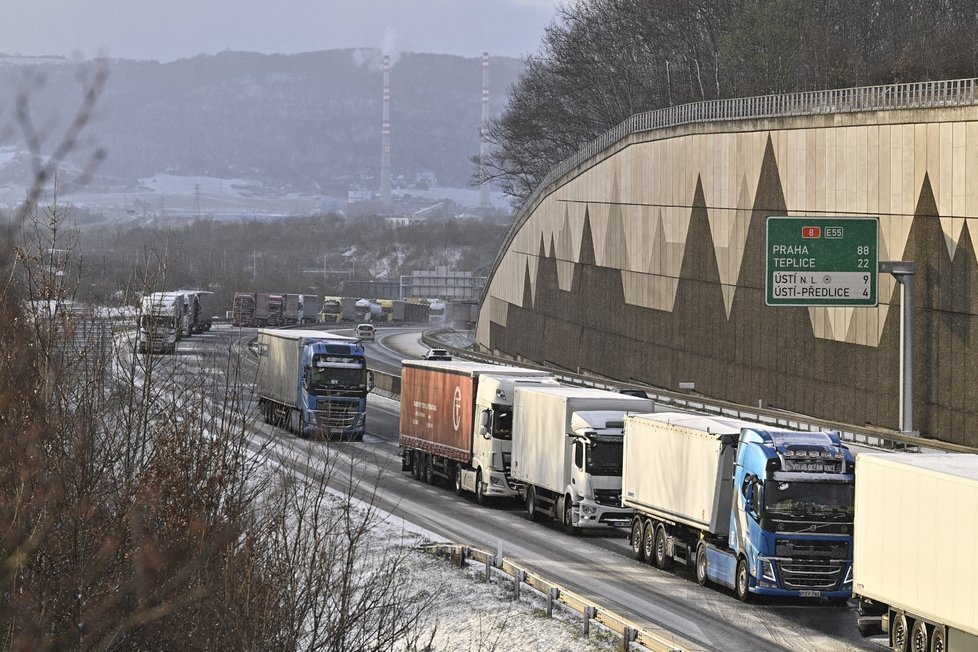 Do Česka se v noci na 28. března vrátil sníh.