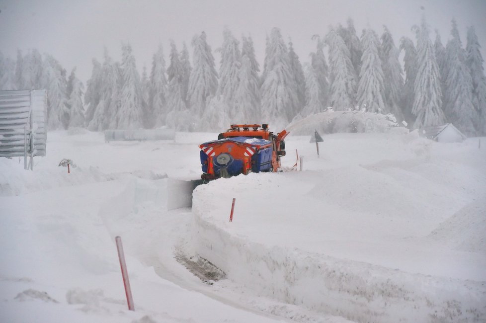 Kalamita v Česku: Sníh na Božím Daru (10. 1. 2019)