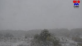 V Chebu (483 m.n.m) v noci na dnešek vydatně padal sníh