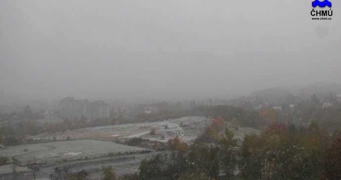 Sníh napadl už v Plzni.