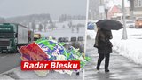 Na Česko se žene další sníh, na Moravě ve čtvrtek napadne až 25 cm. Sledujte radar Blesku