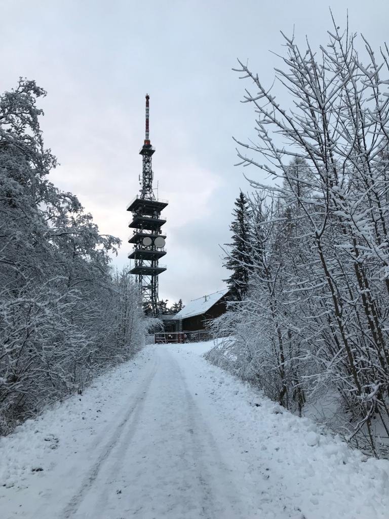 Zasněžené silnice.