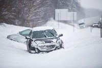 Sněhová bouře zasáhla americké metropole: Chaos v dopravě i zavřené školy