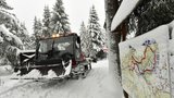 Sněhová bouře na severu Čech: Bílá tma způsobila nehody, sněžit bude znovu 