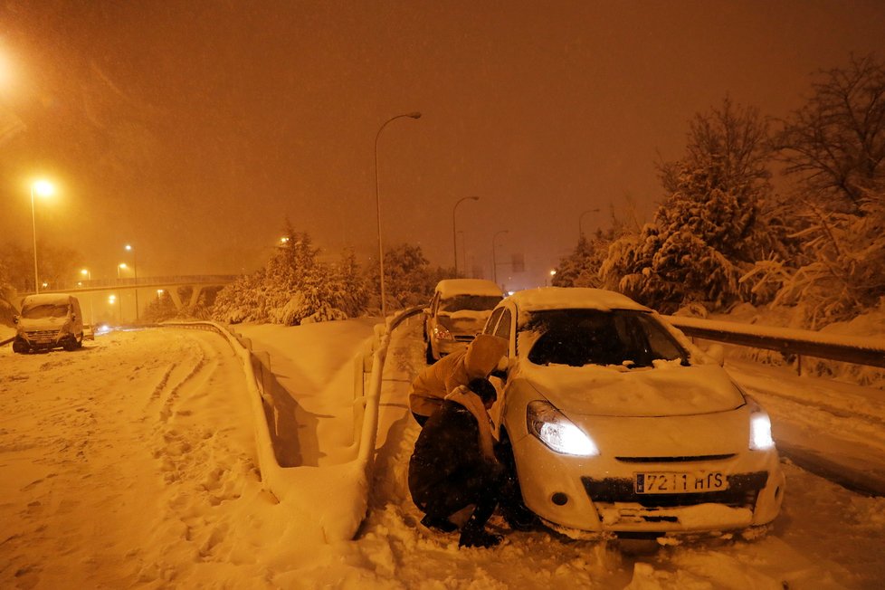 Ve Španělsku nasněžilo, sněhová bouře způsobila chaos (9.1.2021)