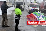 Dopravu na českých silnicích komplikuje rozbředlý sníh, sněžit má opět