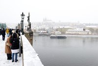 Počasí v Praze: Bude sněžit, objeví se i ledovka a mrznoucí mlhy