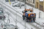 Řidiči, pozor: Silničáři hlásí kalamitní stav, meteorologové varují před sněhem.