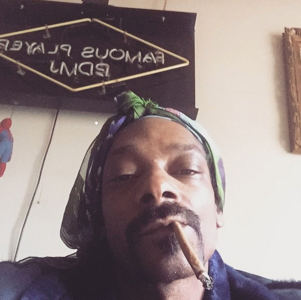Raper Snoop Dogg je známý milovník marihuany.