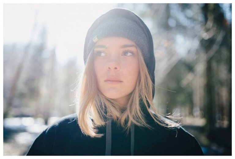 V den svých 18. narozenin se tragicky uzavřel život talentované anglické snowboardistky Ellie Soutterové.