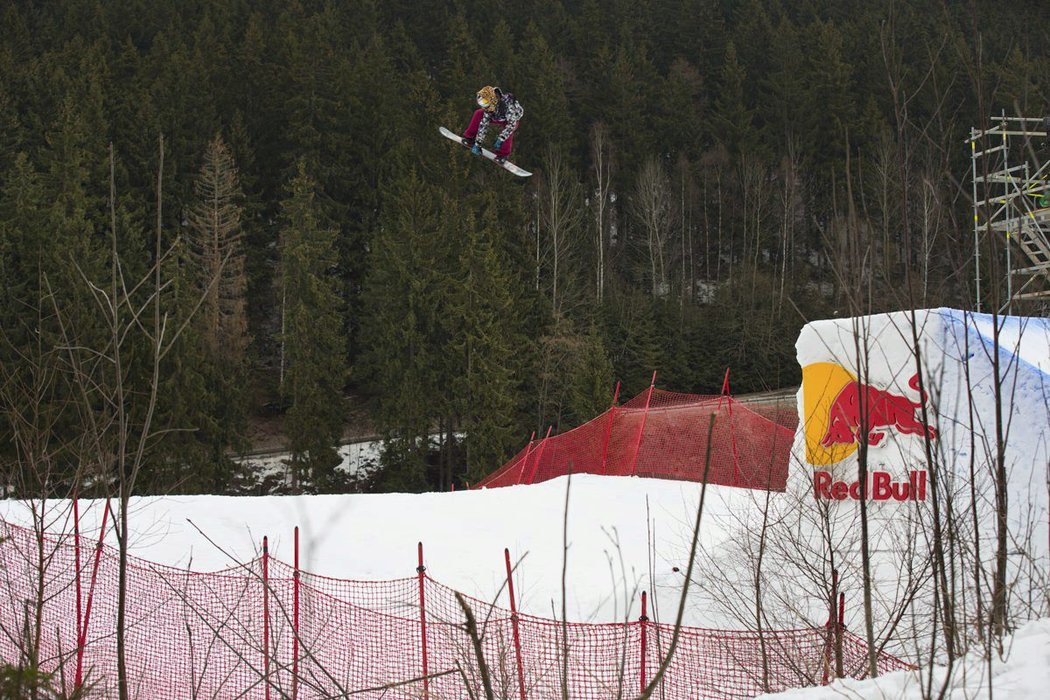 Snowjam 2016 - skok Šárky Pančochové