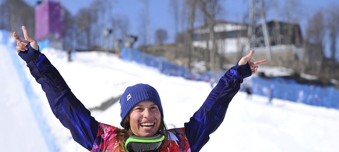 Zlato je moje! Eva Samková se v cíli raduje z nejcennější olympijské medaile.