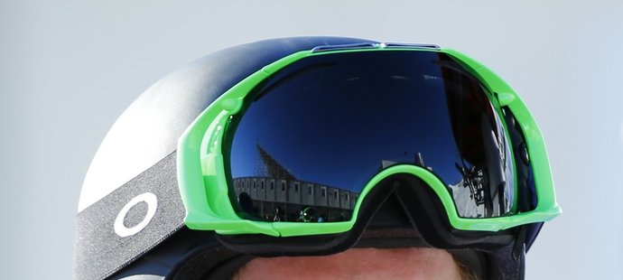 Hvězdný americký snowboardista Shaun White se kvůli riziku zranění odhlásil na olympijských hrách v Soči ze startu v disciplíně slopestyle