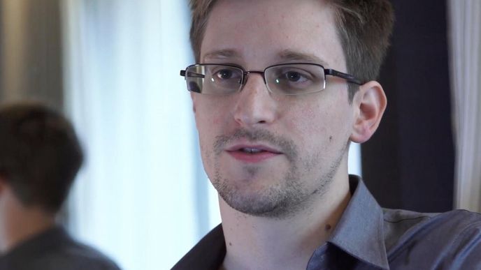 Edward Snowden se momentálně skrývá. Místo zůstává neznámé.