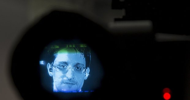 Bývalý spolupracovník amerických tajných služeb Edward Snowden