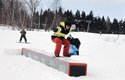 Na snowskatu můžete grindovat po zábradlí stejně jako sjíždět kopce v okolí nebo si na zahradě postavit vlastní skok