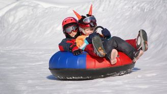 Father Friendly: Výlet na hory včetně snowtubingu i plavání