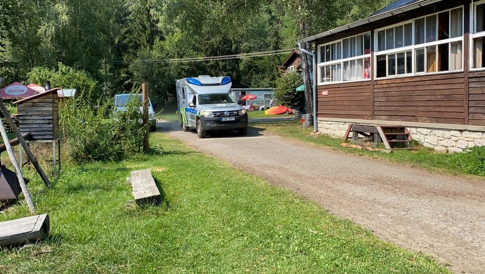 Policie našla v Sázavě těla obou pohřešovaných mladíků.