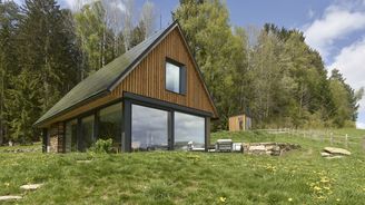 Nulové výdaje na bydlení? S off grid domem je to možné, idylku ale nehledejte Nulové výdaje na bydlení? S off grid domem je to možné, idylku ale nehledejte