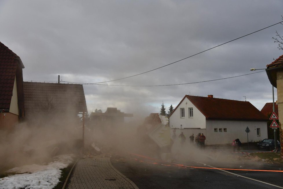 Kapličku v Sobíně zničil 12. února náklaďák, museli ji strhnout.