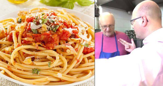 Premiér Sobotka v předvolebním klipu pomáhá vařit špagety.