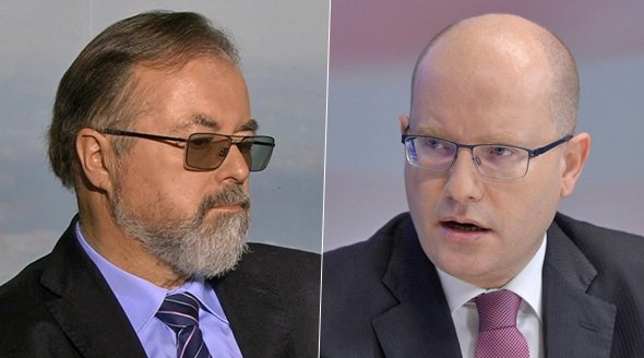 Premiér Bohuslav Sobotka (ČSSD, vpravo) a už bývalý náměstek ministra průmyslu a obchodu Lubomír Bokštefl