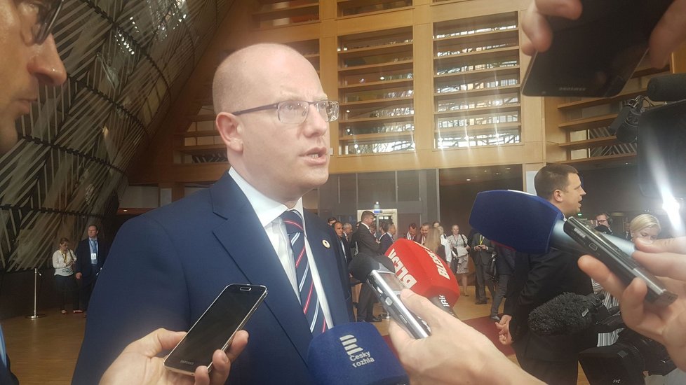 Premiér Bohuslav Sobotka při příjezdu na jednání Evropské rady do Bruselu