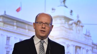 Sobotka: Prezident nemá vytvářet scénáře, ale má odvolat Babiše