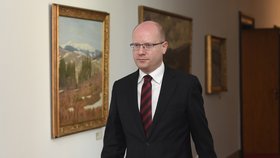 Bohuslav Sobotka kromě hledání nového ministra školství řeší také problémy s kandidátkami ČSSD pro volby do Poslanecké sněmovny.