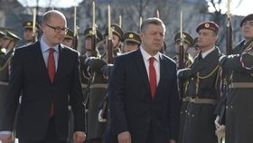 Premiér Bohuslav Sobotka přivítal v Praze gruzínského premiéra Kvirikašviliho.
