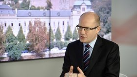 Premiér Bohuslav Sobotka (ČSSD) v pořadu Ptám se, pane premiére moderátorky Kláry Brunclíkové