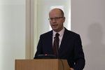 Premiér Bohuslav Sobotka hovoří na konferenci.