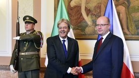 Bohuslav Sobotka na setkání s italským premiérem Paolem Gentilonim