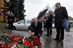 Premiér Sobotka uctil památku obětí masakru v Uherském Brodě