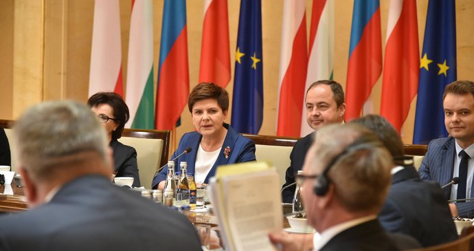 Visegrádská čtyřka se sešla ve Varšavě kvůli brexitu a změnám v Evropské unii. Česko zastupoval premiér Bohuslav Sobotka.