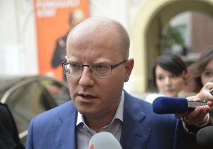 Premiér Bohuslav Sobotka předstoupil před novináře.