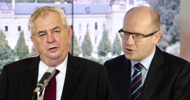 Prezident Miloš Zeman a premiér Bohuslav Sobotka (ČSSD)