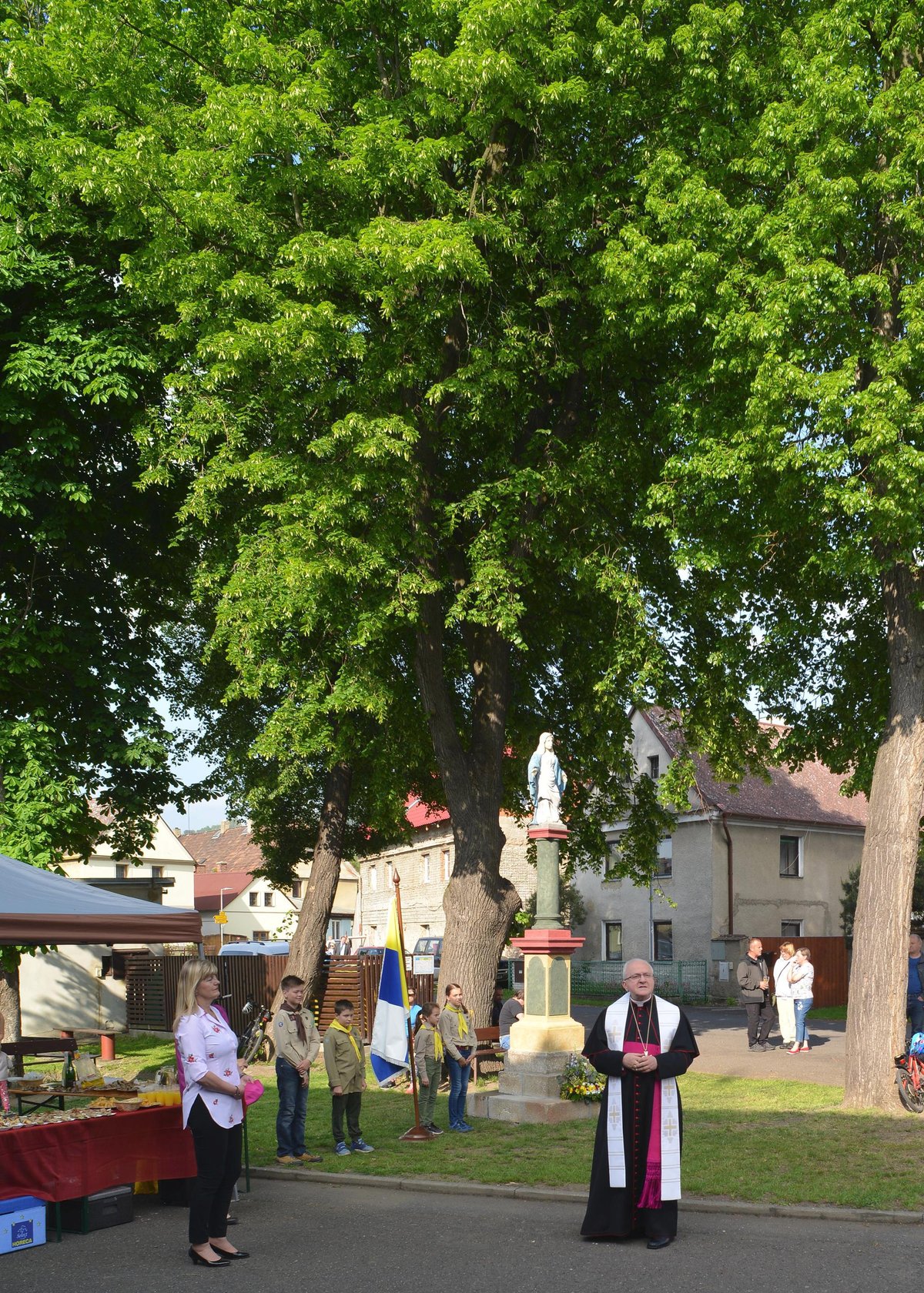 Soše požehnal litoměřický biskup Jan Baxant.