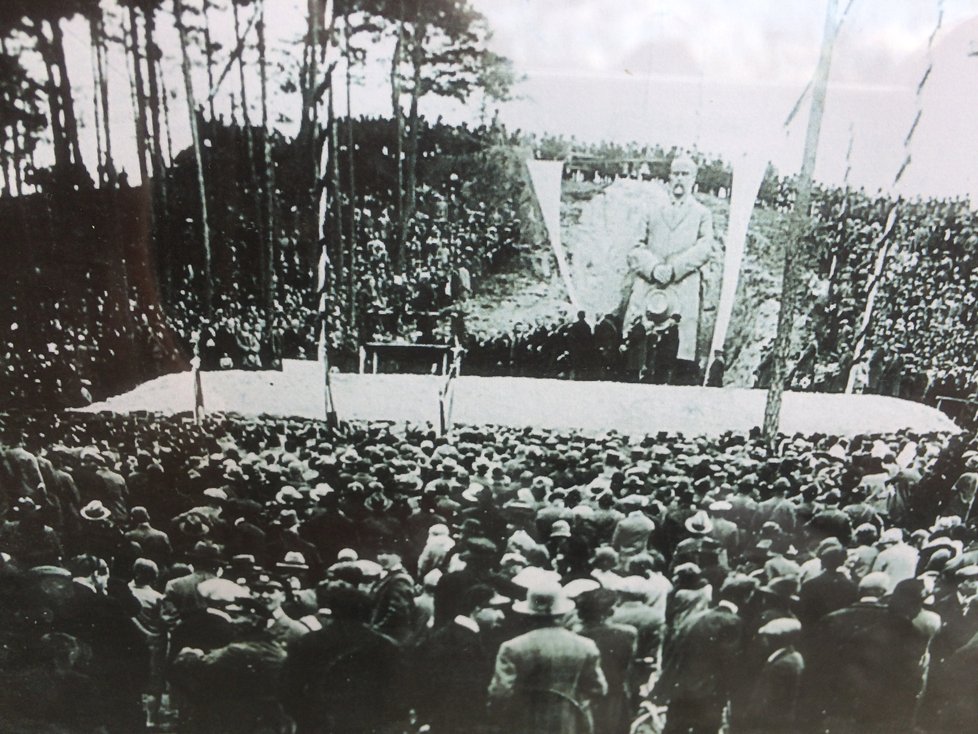 Odhalení sochy v říjnu 1928 se zúčastnilo 33 tisíc osob. Sám Masaryk ale Rudku nikdy nenavštívil.