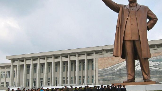 Socha uctívaného vůdce Kim Ir-sena