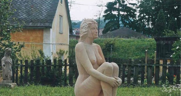 »Milovník umění« ukradl ze zahrady tři sochy: Vážily přes dva metráky
